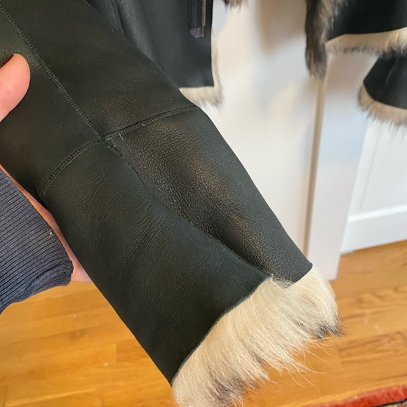 Butter soft sheepskin jacket with fur inside. - Picture 3 of 10